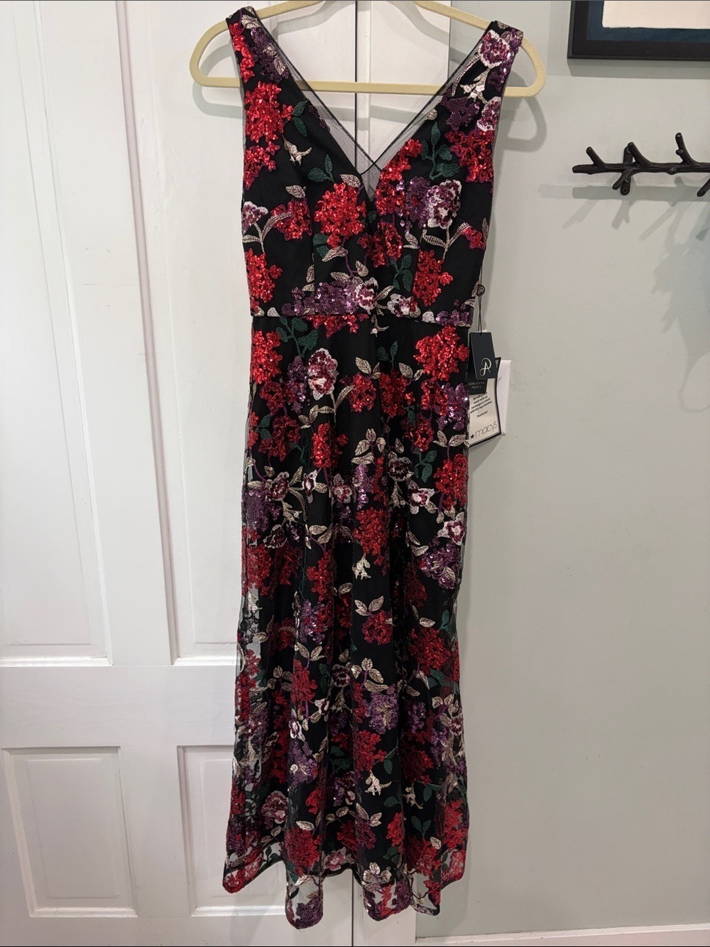 NWT Adrianna Papell Macy’s Women's sleeveless Floral Sequin formal Dress size 2